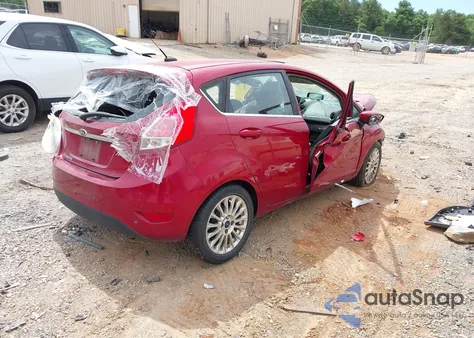 2014 Ford Fiesta Titanium из США, поврежденный, VIN 3FADP4FJ7EM204194